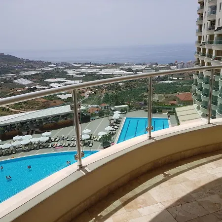Aparthotel Goldcity 2 Bedroom 3*