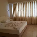 Apart Otel Goldcity 2 Bedroom 3*